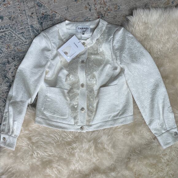 Rare 2023 CHANEL Sequin Ruffle Jacket | Sunburst Strass Buttons, Ivory Jacquard - Picture 15 of 16